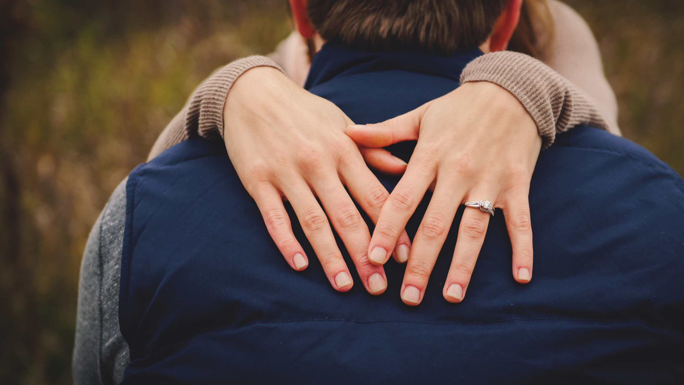 30 Engagement Ring Photos to Hard Launch Your Engagement